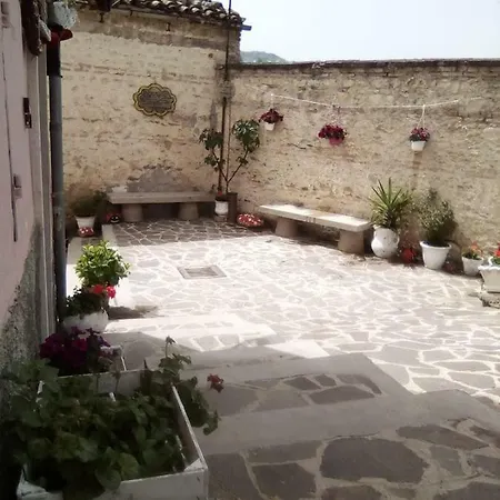 La Casetta Del Castello Bed & Breakfast *